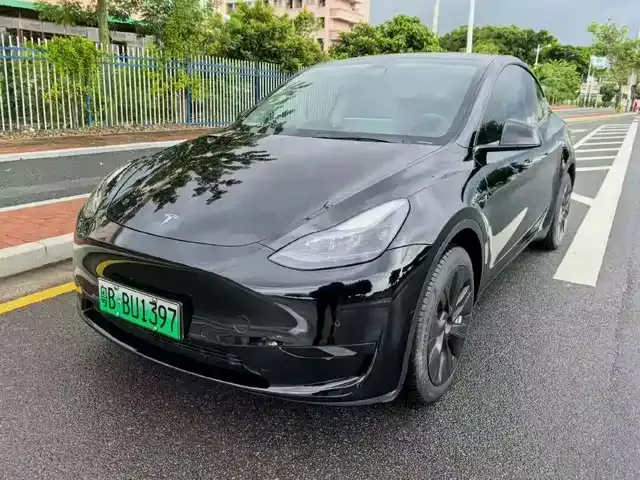 Tesla Model Y, 2022